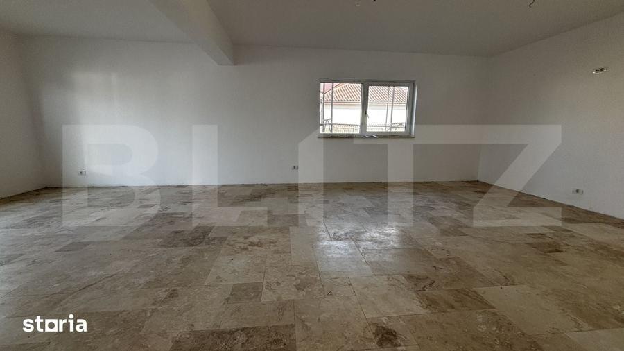 Casă cu 5 camere cu Teren 529 Mp în Malu Mare
