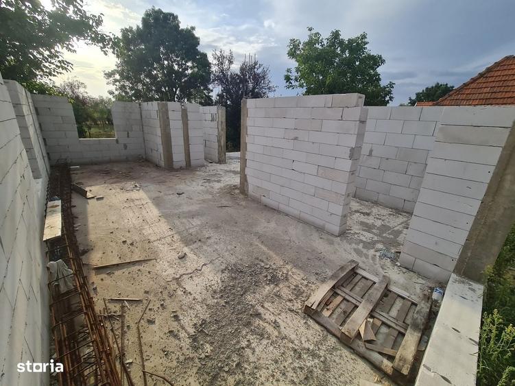 Casă cu 4 camere în Bocsig