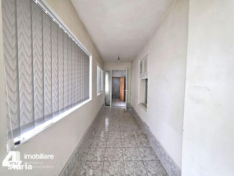 Casă cu 4 camere cu Teren 1737 Mp în Livada