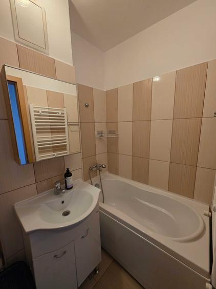 Apartament cu 2 camere decomandat în Circumvalațiunii
