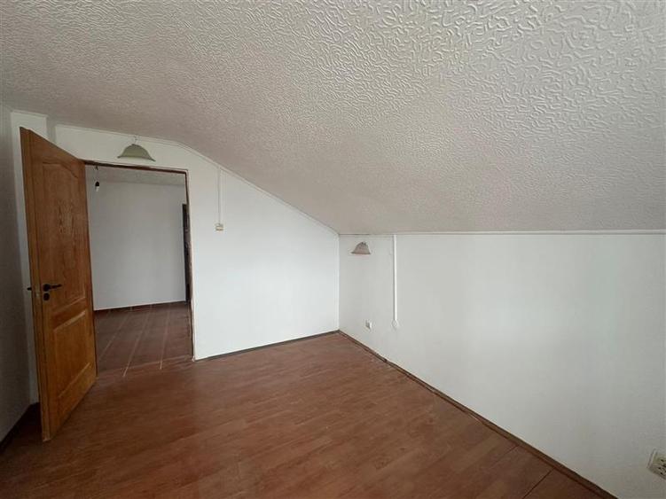 Apartament cu 5 camere decomandat în Gară
