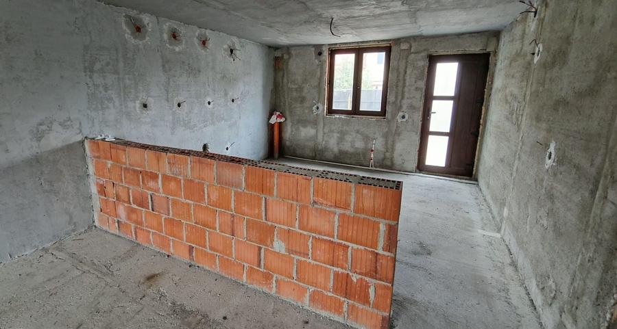 Casă cu 4 camere în Bartolomeu