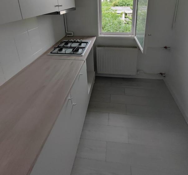 Apartament cu 2 camere semidecomandat în Berceni