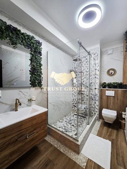 Apartament cu 3 camere decomandat în Arcul de Triumf