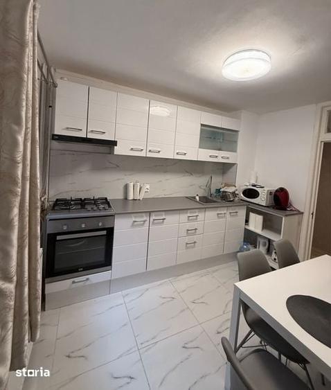 Apartament 3 camere de inchiriat in Malu Rosu - 8