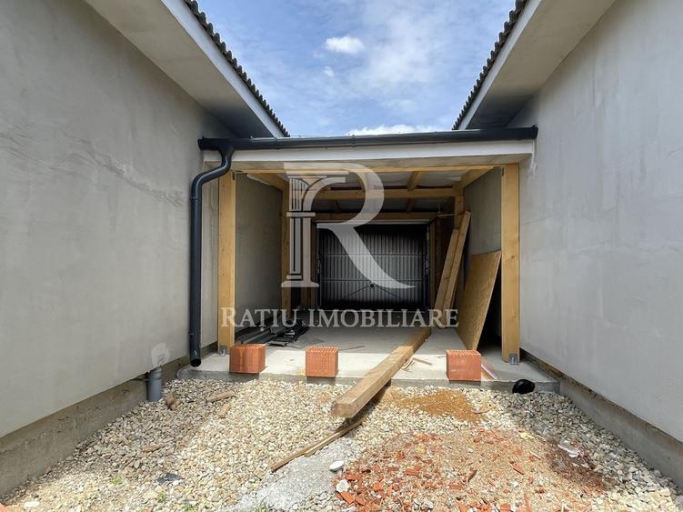 Casă individuală cu 3 camere cu Canalizare în Nojorid