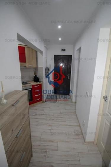 Garsonieră decomandată în E3