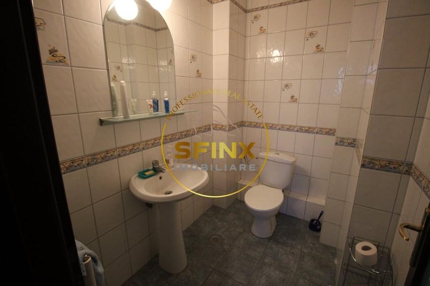 Casă individuală cu 7 camere cu Canalizare în Periș