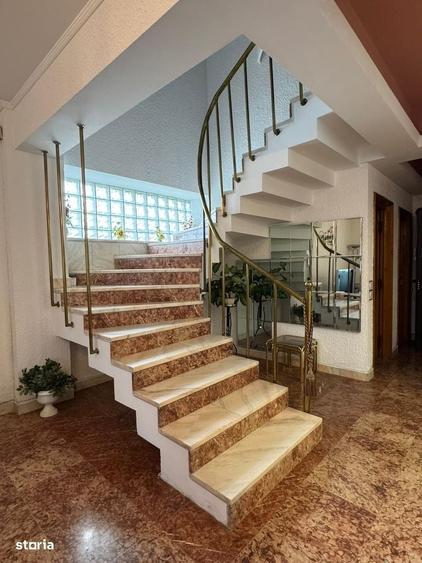 Apartament cu 4 camere în Kiseleff