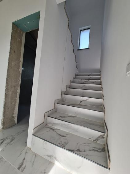 Casă individuală cu 4 camere cu Canalizare în Costi