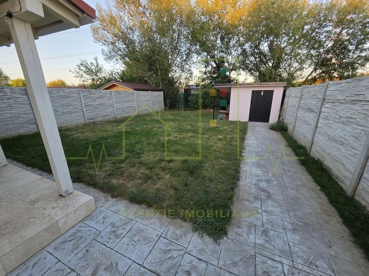 Duplex cu 5 camere cu Canalizare în Ghiroda