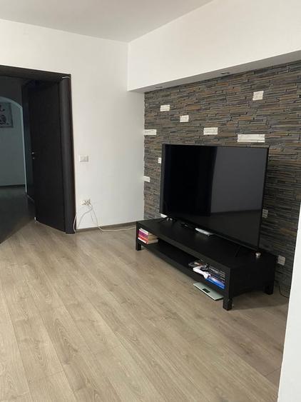 Apartament cu 4 camere decomandat în Veteranilor