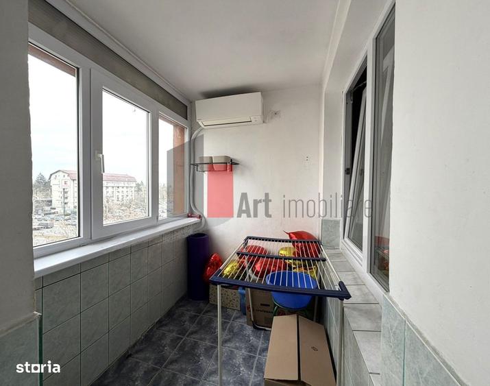 Apartament cu 4 camere decomandat în Berceni