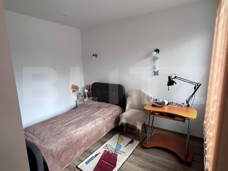 Casă individuală cu 5 camere cu Canalizare în Ultracentral