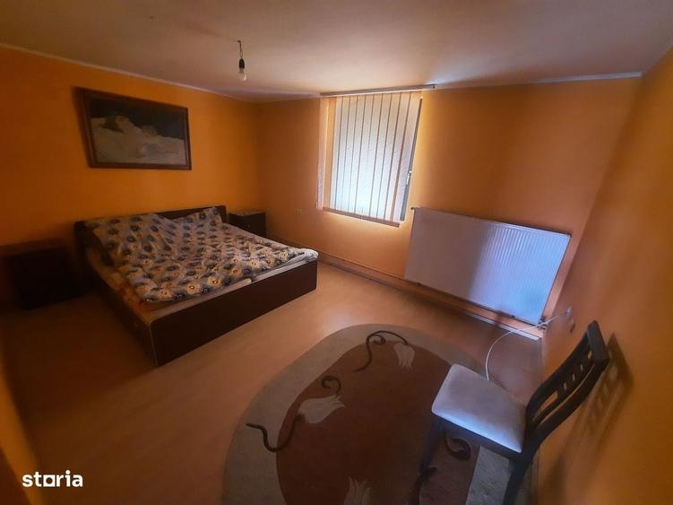 Casă cu 4 camere cu Teren 1376 Mp în Moftin