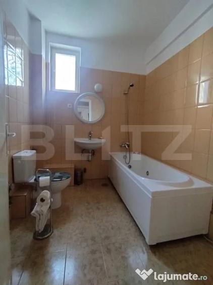 Apartament cu 2 camere decomandat în Medicină