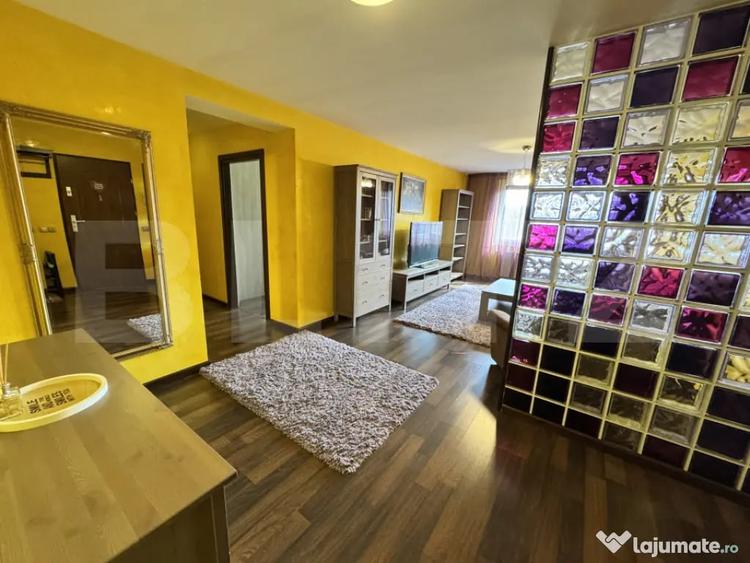 Apartament cu 3 camere decomandat în Central