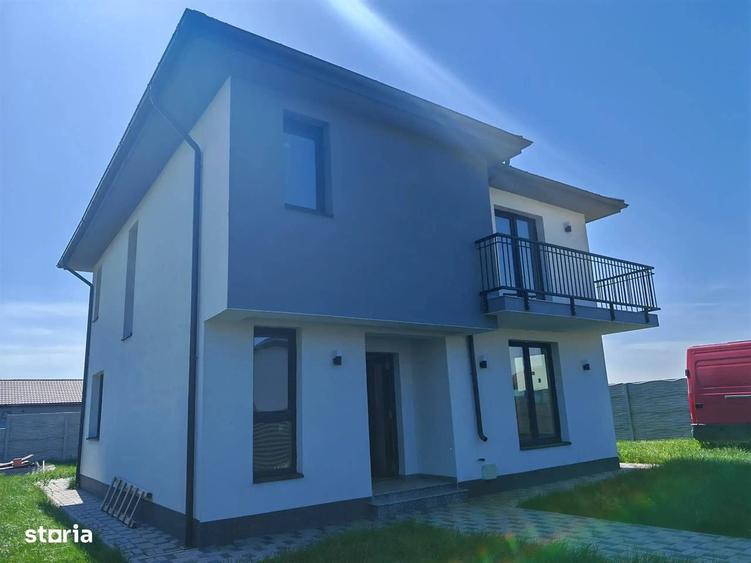 Casă cu 4 camere în Central