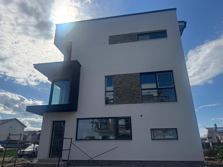 Duplex cu 4 camere cu Canalizare în Șelimbăr