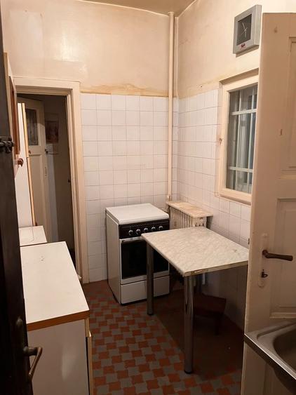 Apartament cu 2 camere nedecomandat în Sala Palatului