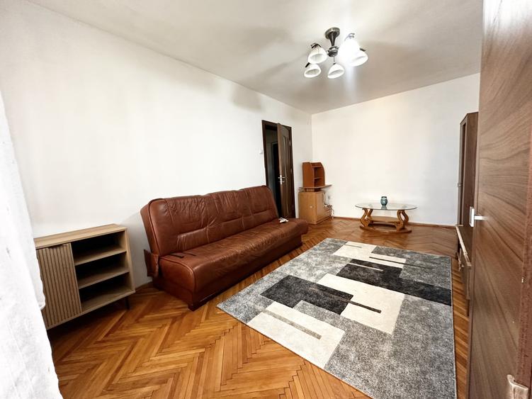 Apartament cu 2 camere decomandat, mobilat în Dacia