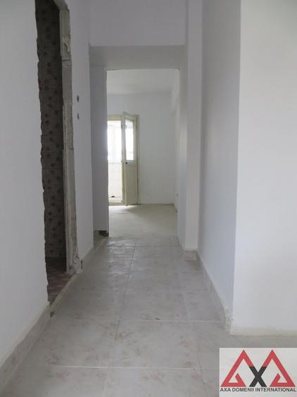 Apartament cu 4 camere decomandat în Iancului