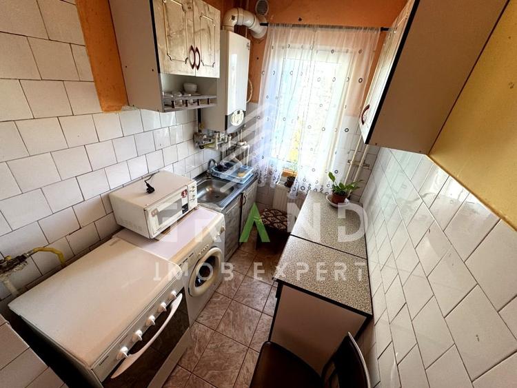 Apartament cu 4 camere semidecomandat, mobilat în Mănăștur