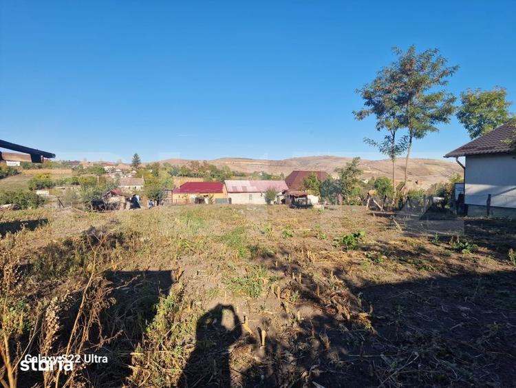 Casă cu 3 camere cu Teren 1000 Mp în Mihai Viteazu