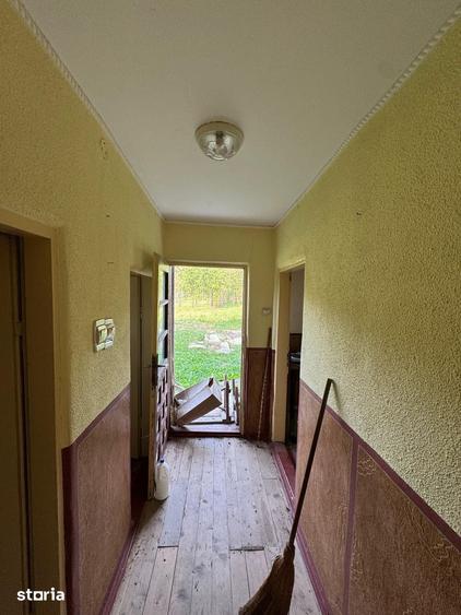 Casă cu 4 camere cu Teren 2224 Mp în Aluniș