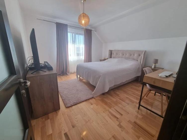 Casă individuală cu 4 camere cu Teren 500 Mp în Moara Nica