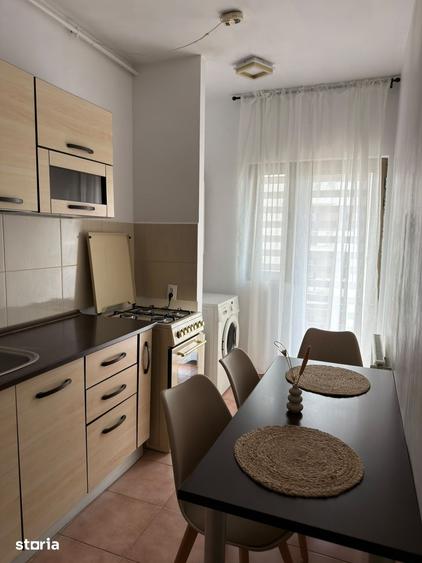 Apartament cu 2 camere decomandat în Vitan