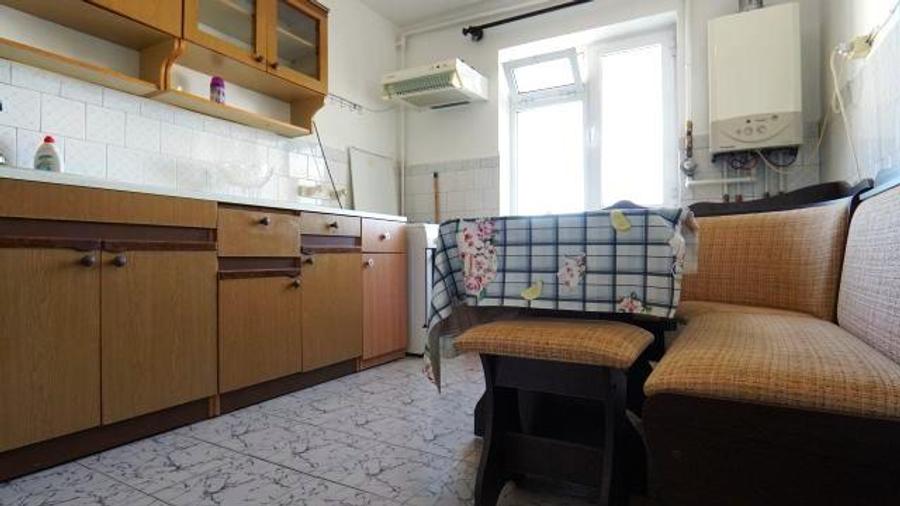 Apartament cu 2 camere semidecomandat în Micro 6