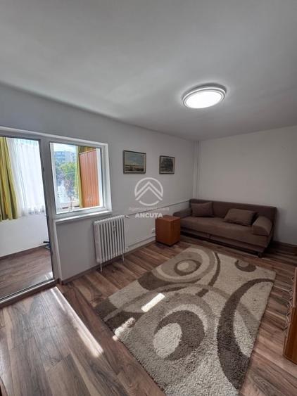 Garsonieră decomandată în Zorilor