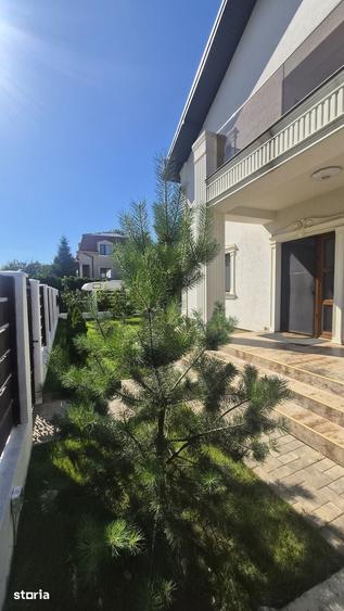 Casă cu 5 camere cu Teren 400 Mp în Central