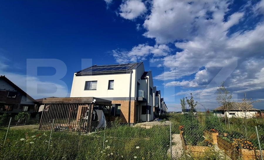 Casă individuală cu 4 camere cu Garaj în Mihai Viteazu