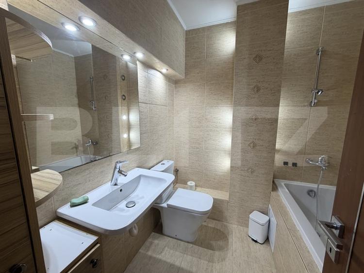 Apartament cu 3 camere decomandat, mobilat în Victoria