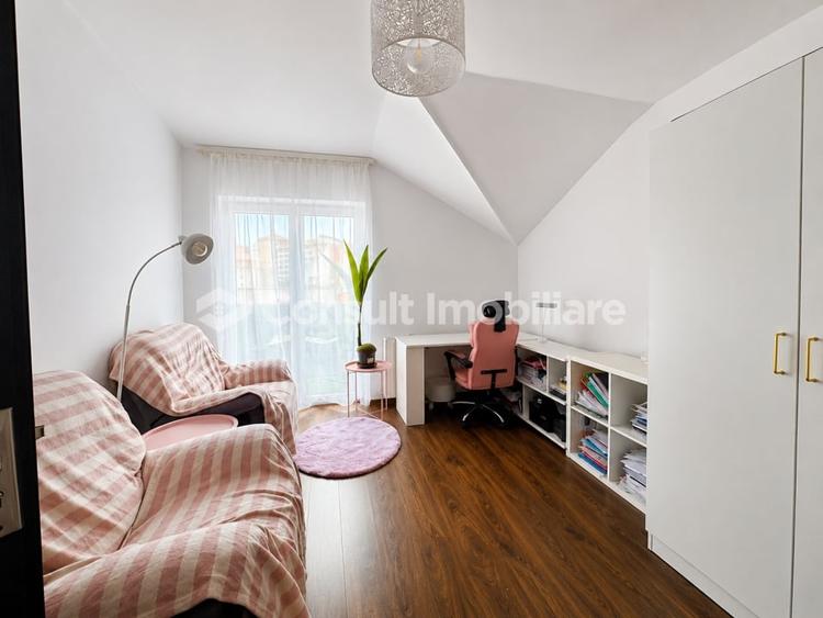 Penthouse cu 3 camere semidecomandat în Mănăștur