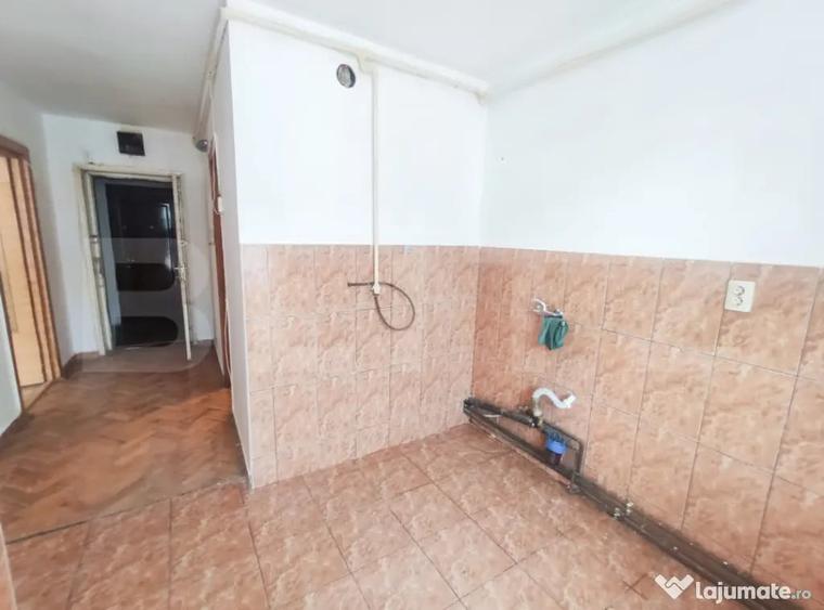 Garsonieră în Micro 17