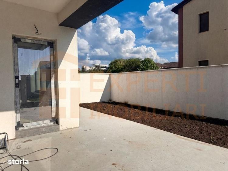 Casă cu 4 camere cu Teren 214 Mp în Palazu Mare