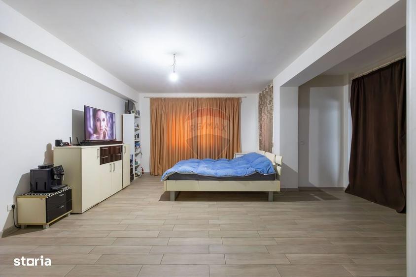 Casă cu 4 camere decomandat cu Teren 500 Mp în Gherăiești