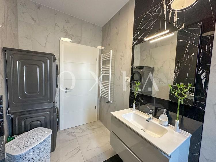 Penthouse cu 4 camere decomandat, mobilat în Giroc