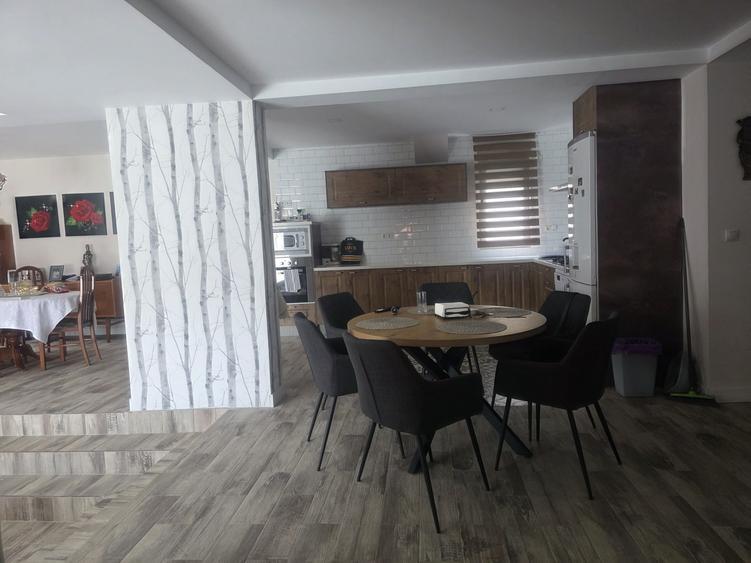 Casă cu 4 camere în Sărata