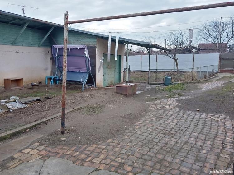 Casă cu 5 camere cu Teren 964 Mp în Pleașa