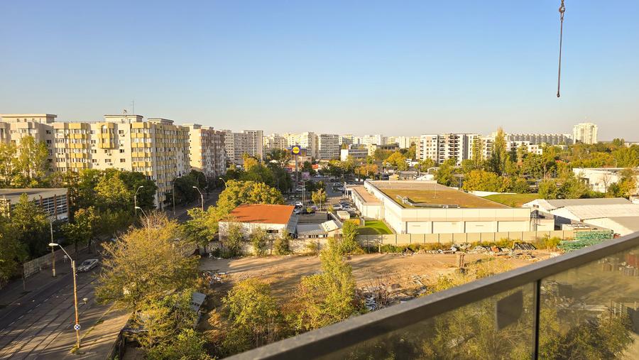 Apartament cu 4 camere decomandat în Basarabia