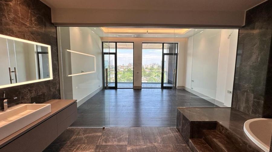 Penthouse cu 4 camere decomandat în Floreasca
