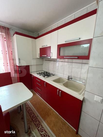 Apartament cu 4 camere semidecomandat în George Enescu