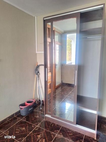 Casă cu 4 camere cu Teren 100 Mp în Centura