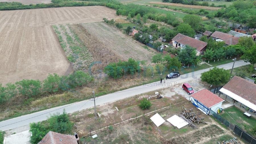 Teren Construcții intravilan de 1769 mp, în Bicaci