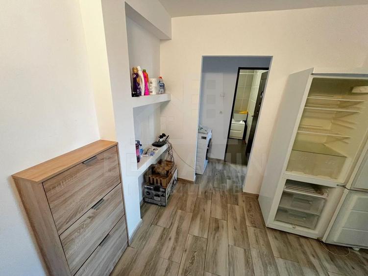 Apartament cu 2 camere decomandat, mobilat în Sărari