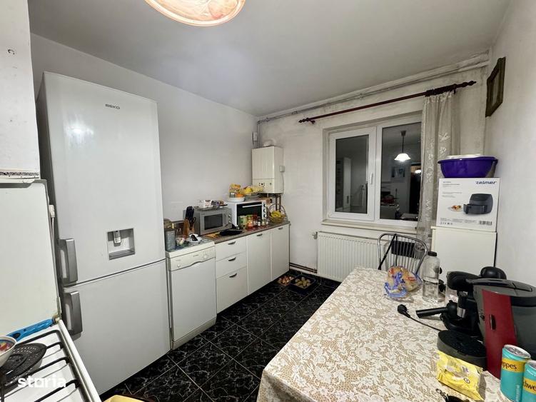 Apartament cu 2 camere semidecomandat în Aurel Vlaicu